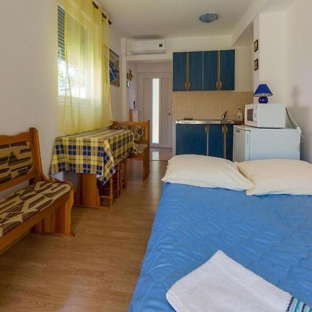 Apartments Adrasteja Dramalj Ngoại thất bức ảnh