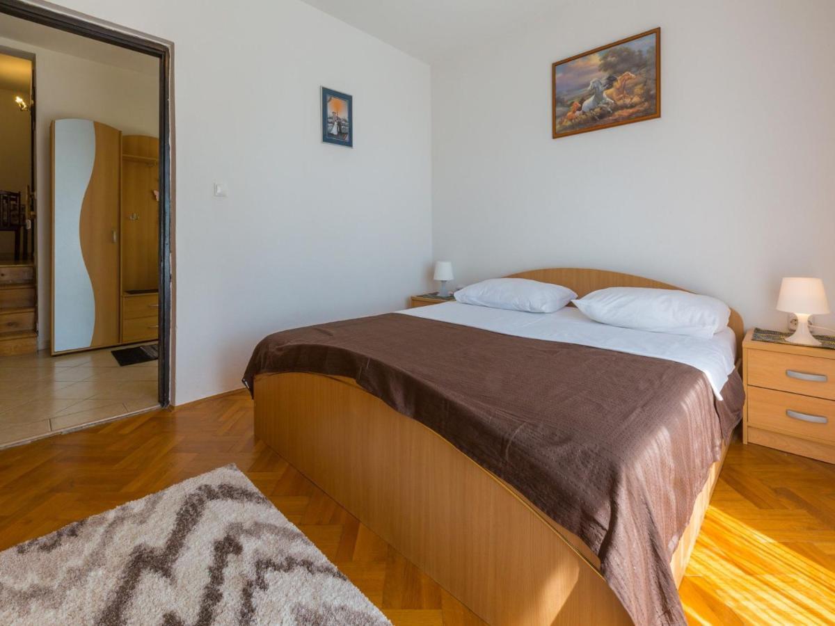 Apartments Adrasteja Dramalj Ngoại thất bức ảnh